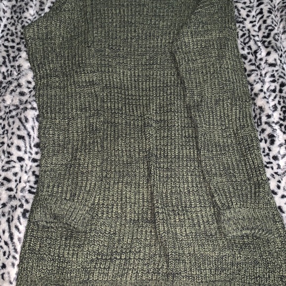 Sweater - Picture 2 of 3